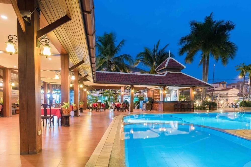 The Residence Garden Pattaya Buitenkant foto