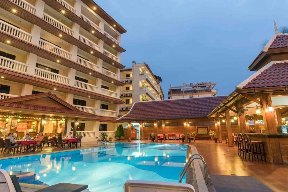 The Residence Garden Pattaya Buitenkant foto