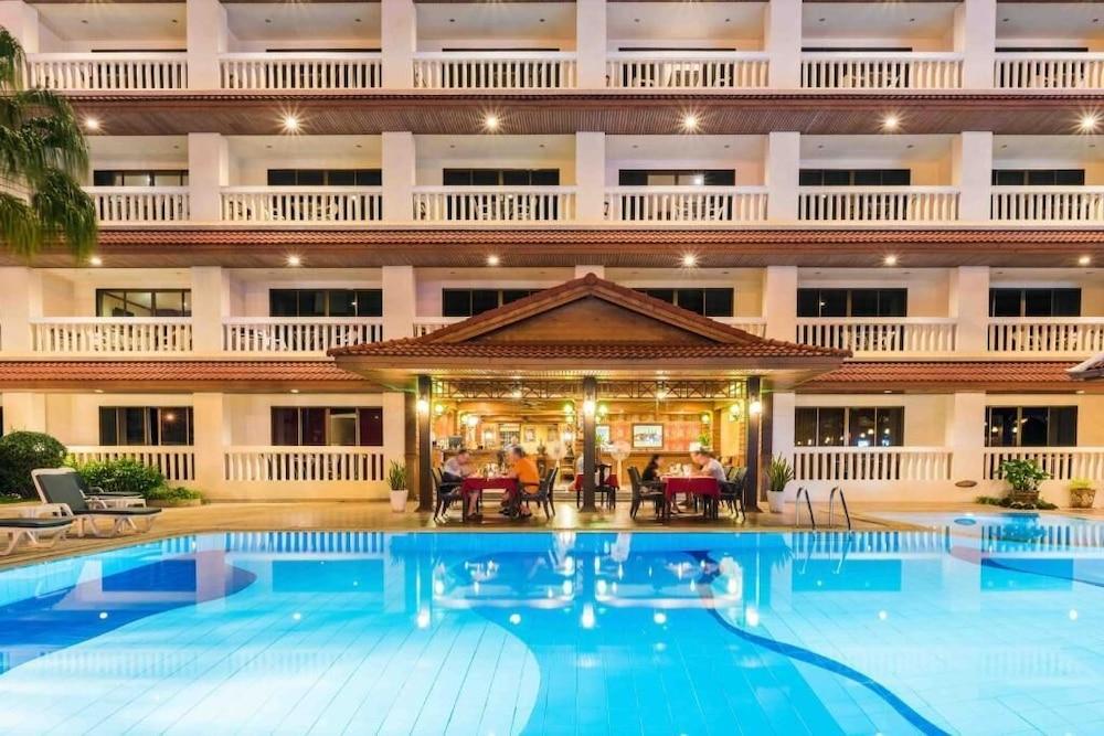 The Residence Garden Pattaya Buitenkant foto